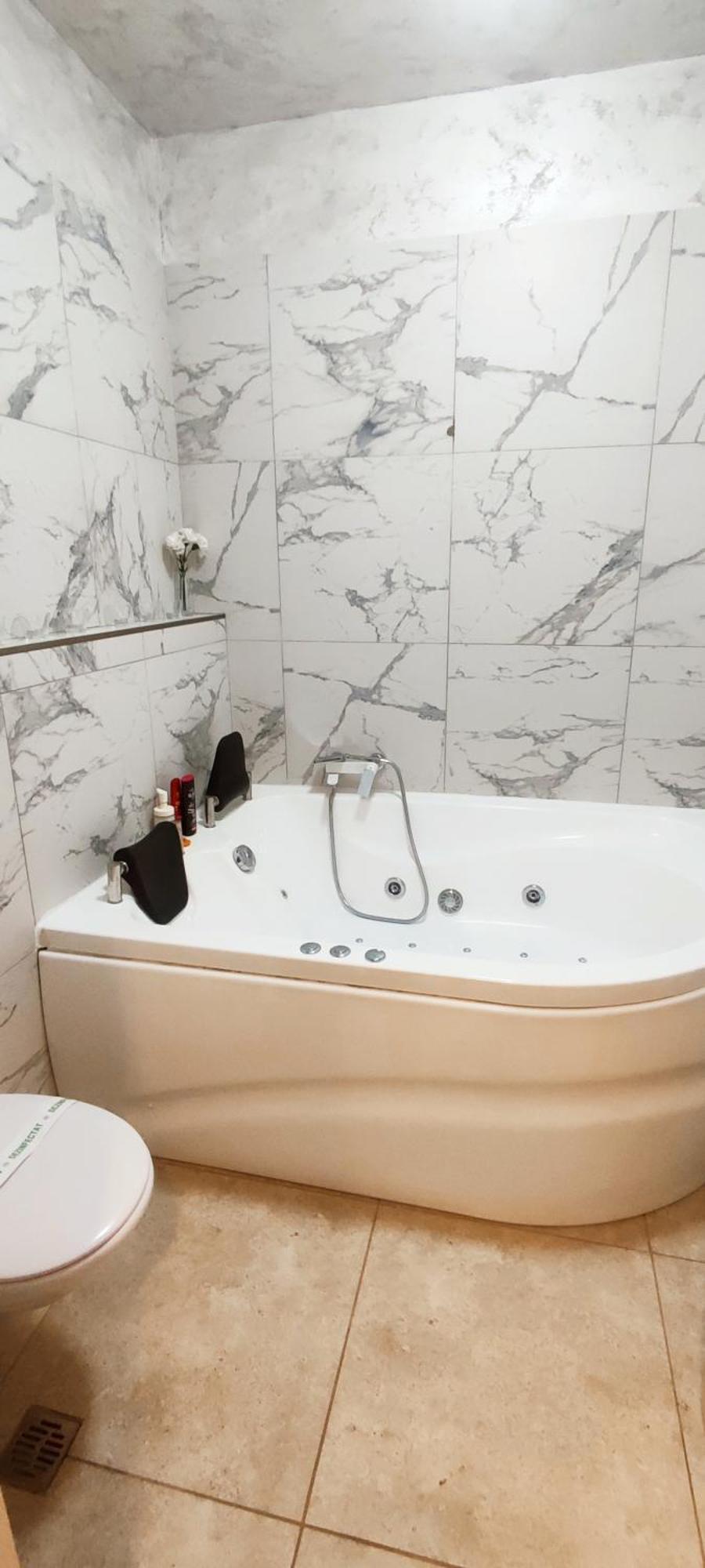 شقة Jacuzzi Belle View Sinaia-Free Parking المظهر الخارجي الصورة